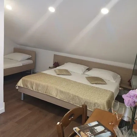 Vukusic Bed and breakfast Rab Town