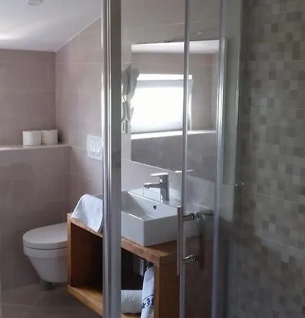 Vukusic 3* Rab Town
