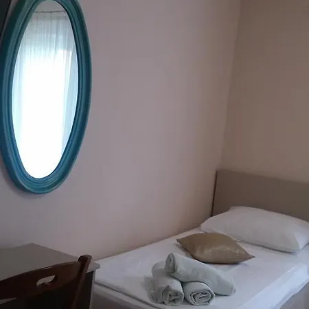 Vukusic 3* Rab Town